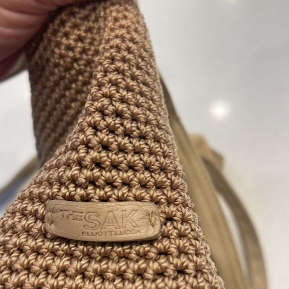 The Sak  Elliott Luca purse 2 zip, pen marks on inside, exterior purse spotless. - Picture 5 of 6